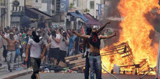 NÁSILNOSTI V PARÍŽI AJ PO ZAKÁZANÍ PRO-PALESTÍNSKOHO ZHROMAŽDENIA