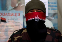 PRAVÝ SEKTOR HROZÍ 48 HODINOVÝM ULTIMÁTOM PREZIDENTOVI UKRAJINY