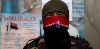 PRAVÝ SEKTOR HROZÍ 48 HODINOVÝM ULTIMÁTOM PREZIDENTOVI UKRAJINY